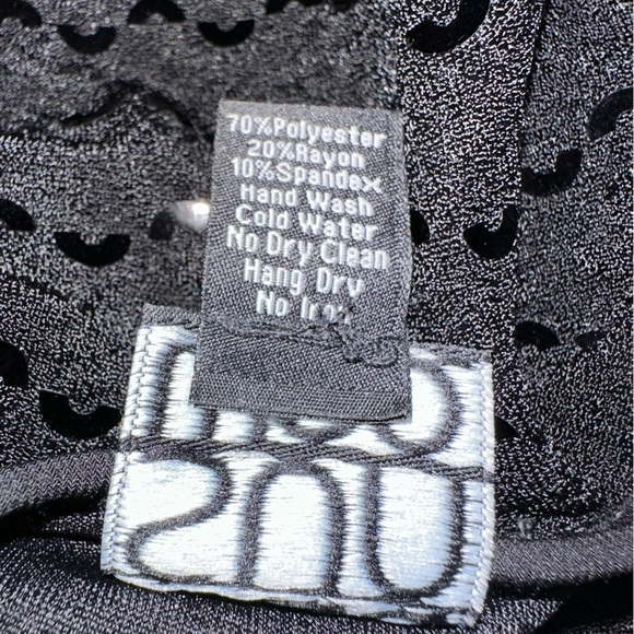 Clara Sun Woo Plus Size Black Sequin Butter Knit Dolman Sleeve Shiny Top USA 1X - Picture 4 of 5